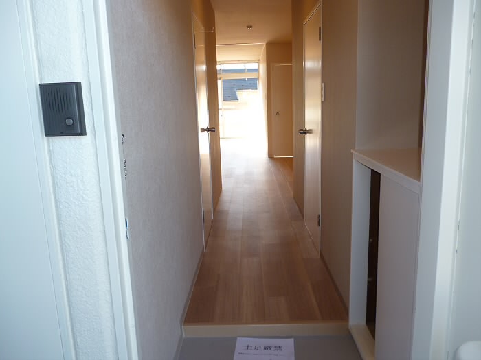 花岡マンション  玄関