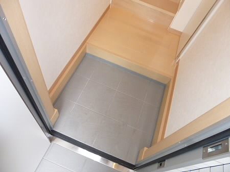 プルメリア 玄関