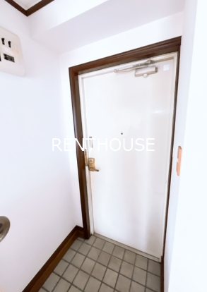 ウェルビル白糸台  玄関