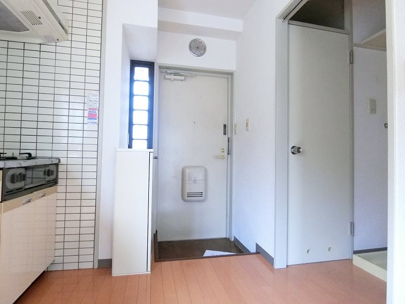 府中サンハイツ  玄関