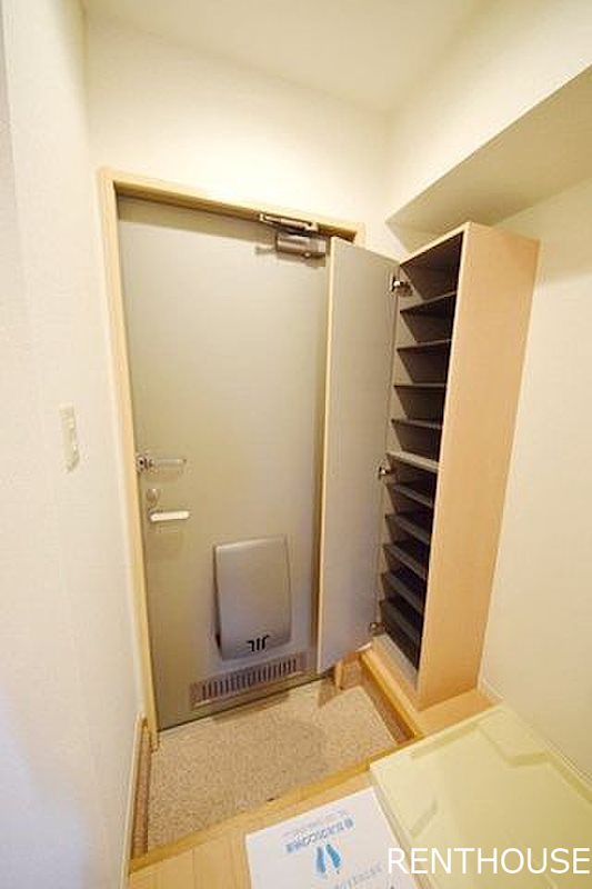クレセール 玄関