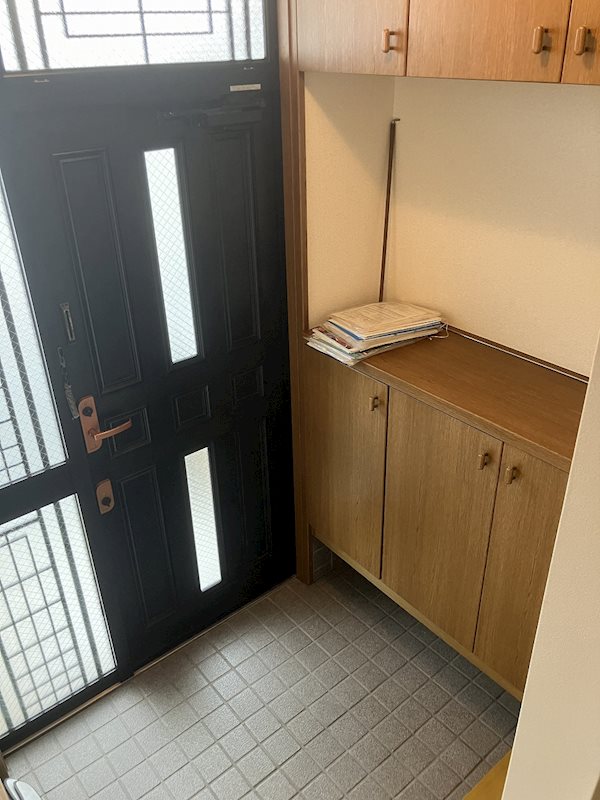 西原町戸建  玄関