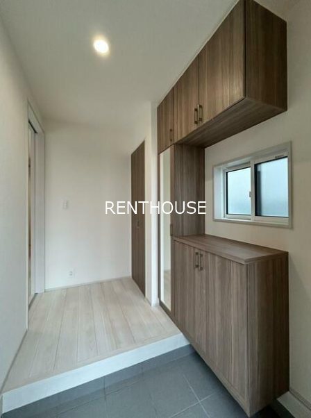 ブルーミングメゾン 玄関