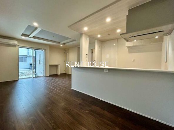 府中市押立町新築戸建   リビング