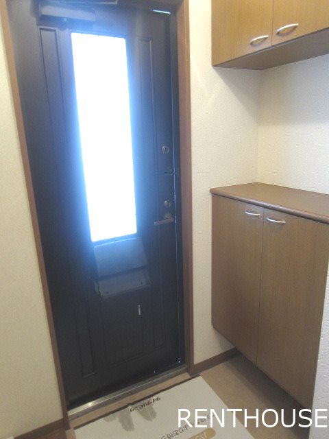 ウェール 玄関