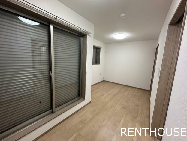 エピナール   リビング