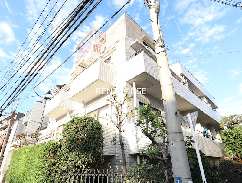 ファースト   外観