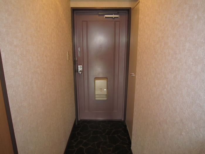 アゼリア府中 玄関