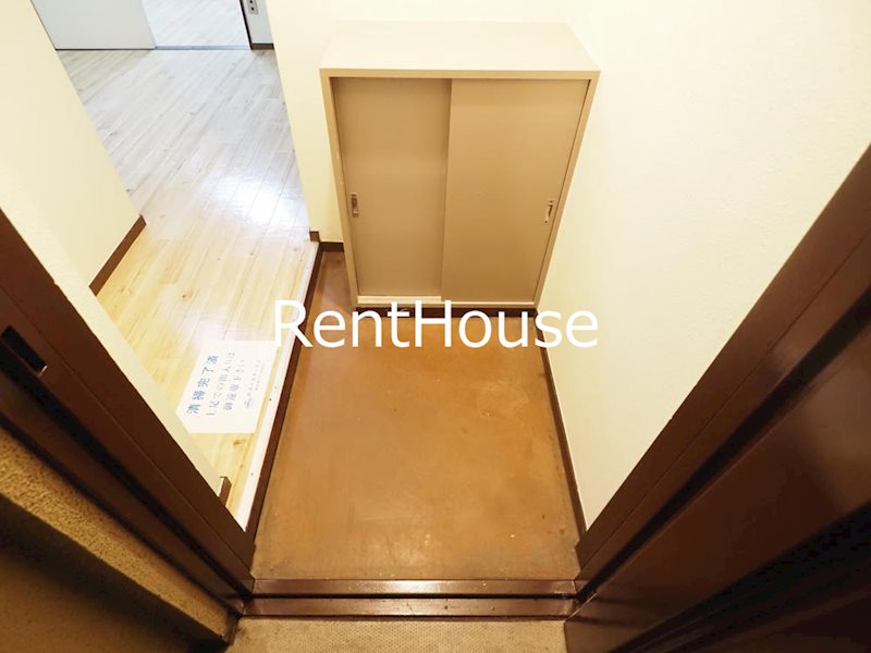 ハイコーポ明大前 玄関