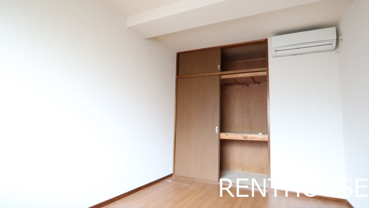 スプランドゥール国領   ベッドルーム