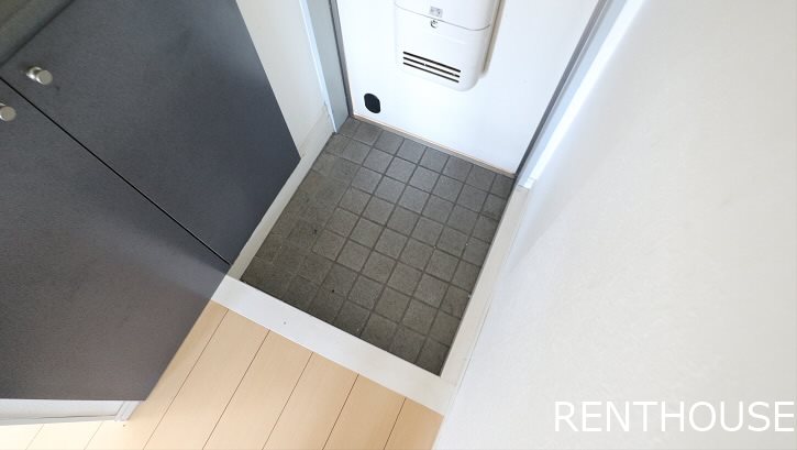 メイプルヒルズ   玄関