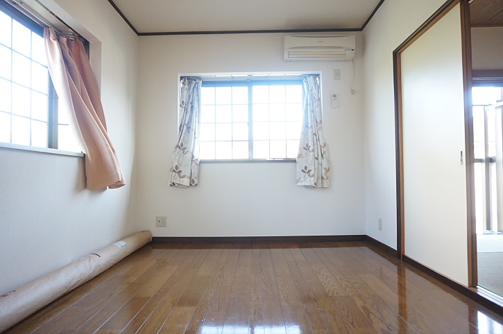 サンロリアン   ベッドルーム