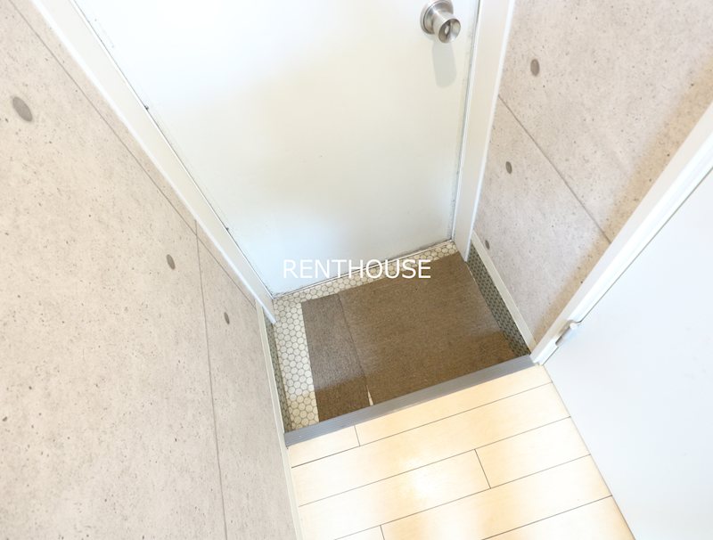 アリスの家4 玄関