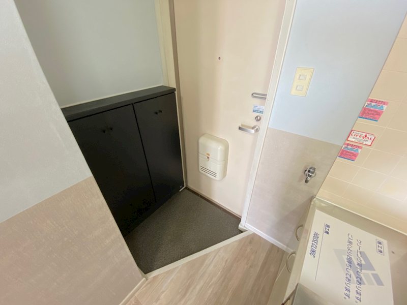 プラムハウス 玄関