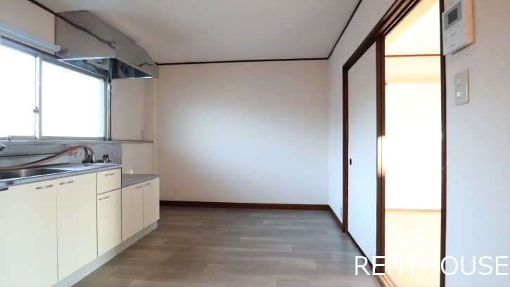 川重コーポ【当店限定物件】 リビング