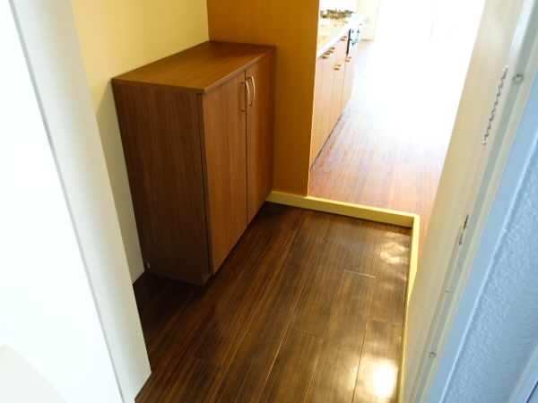 エスタ成田 玄関