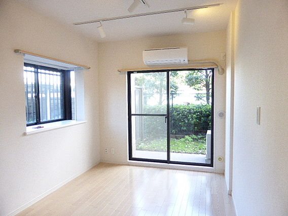 ライオンズシティ調布   玄関