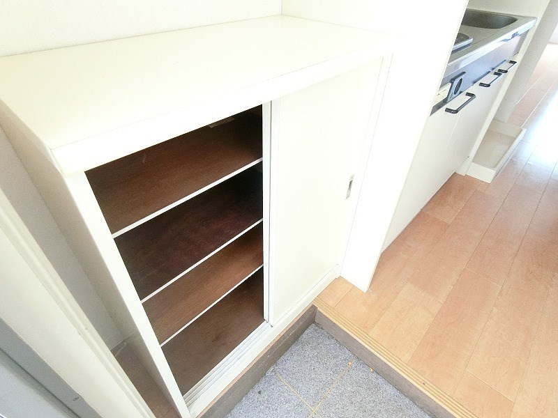 クリサンテーモ 【東京外国語大学受験生事前予約可能物件】   玄関