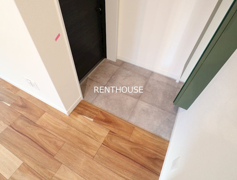 ラフィネ調布  玄関