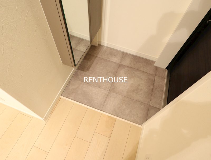 ラフィネ調布 玄関