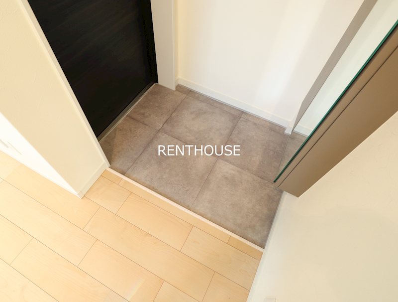 ラフィネ調布 玄関