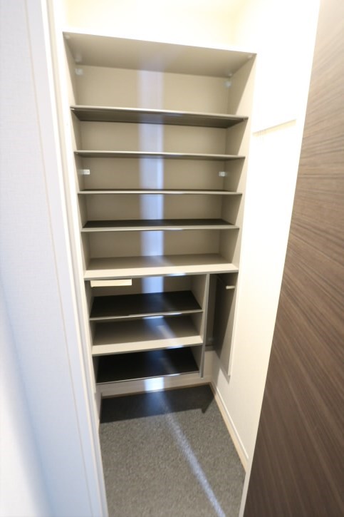 セスエマート調布Ⅱ 玄関