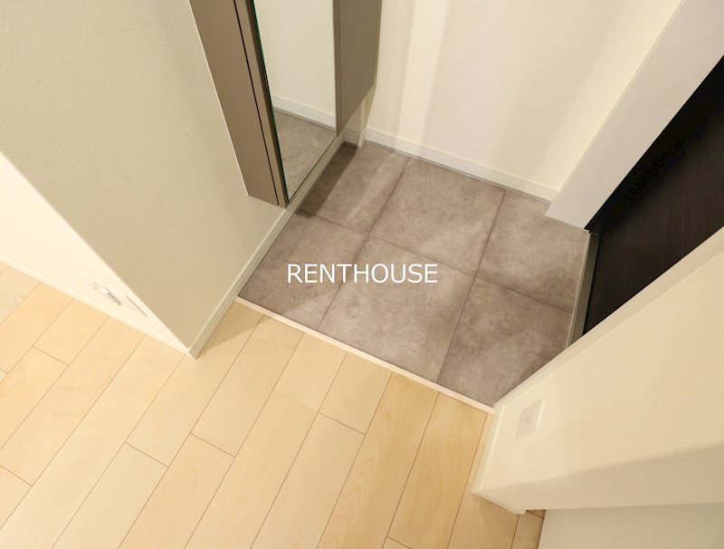 ラフィネ調布  玄関