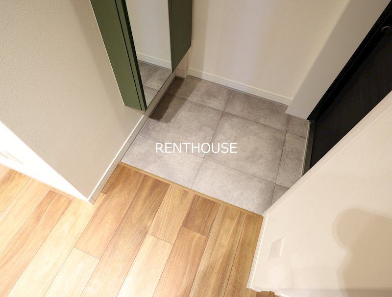 ラフィネ調布  玄関