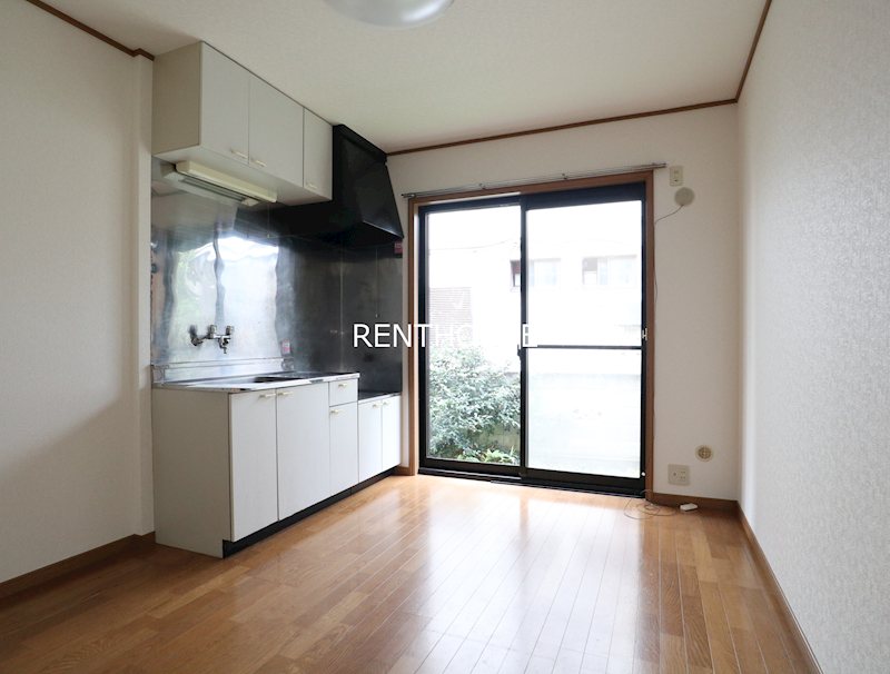 シャランハイツ     リビング