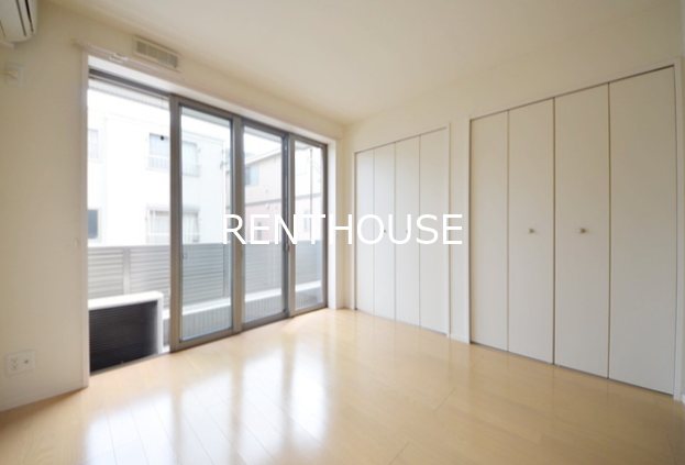 レヴァンフランセ    ベッドルーム