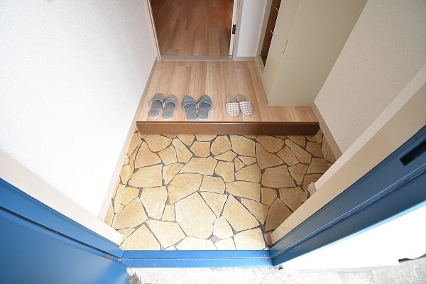 ヴィラハピネス 玄関