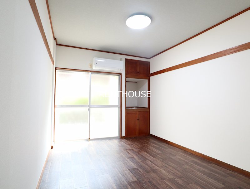 川重コーポ【当店限定物件】    リビング