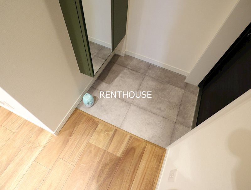 ラフィネ調布  玄関