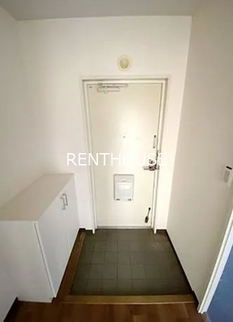 サンライズ多摩 玄関