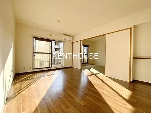 サンライズ多摩 リビング