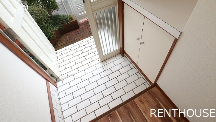 内田ハイツ 玄関