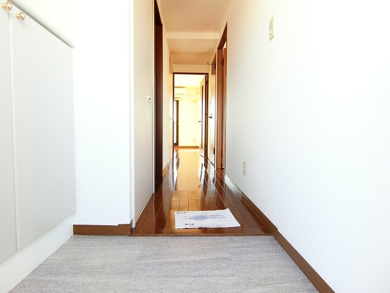 ディアコートTMバウ 玄関