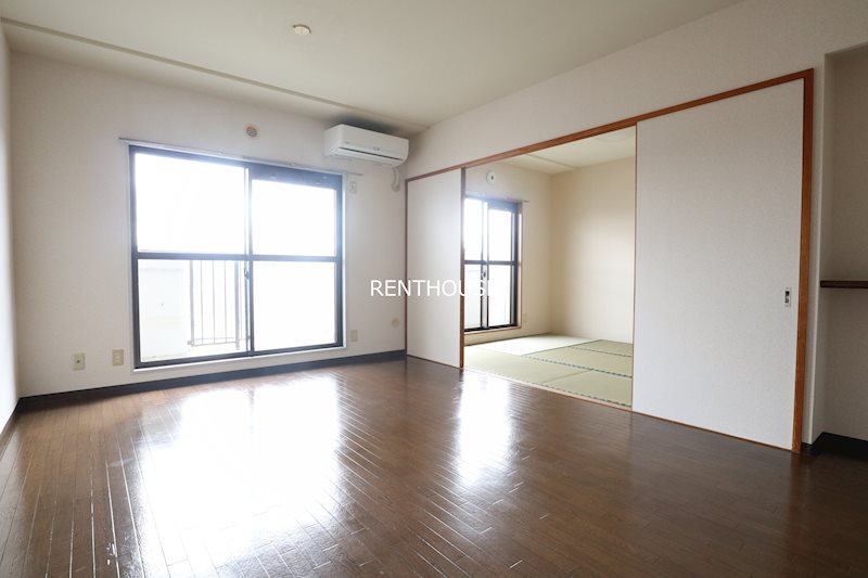 サンライズ多摩   リビング