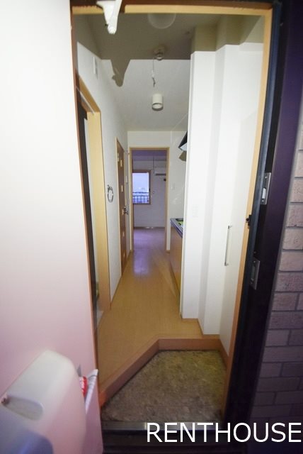 ワイズコート  玄関