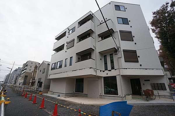 シャンポール調布  外観