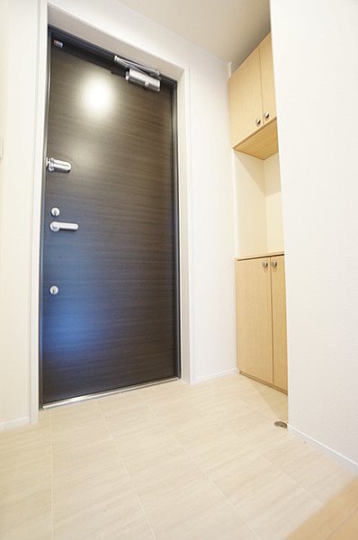 シャンポール調布  玄関