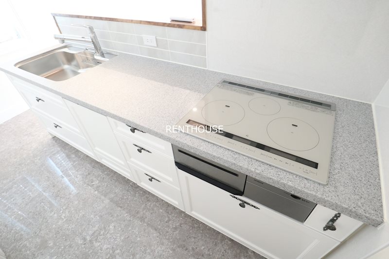 凛樹Offen【リンジュオッフェン】   キッチン