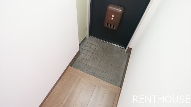 ジュノウ   玄関