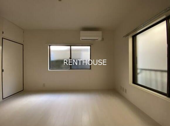 ルーエ国領  リビング