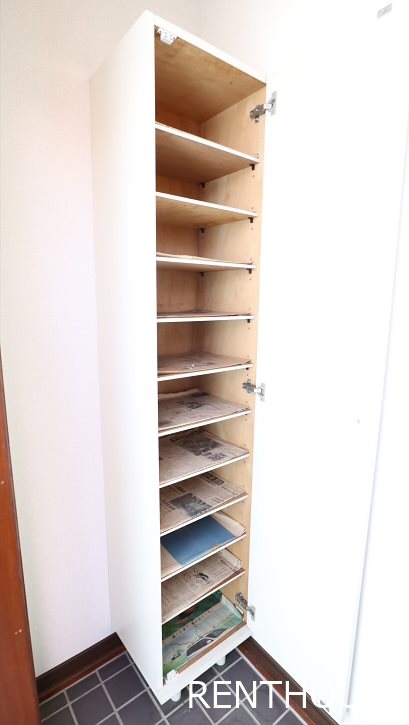 中和泉2丁目戸建  玄関