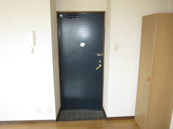 第２レジェンドチダ  玄関