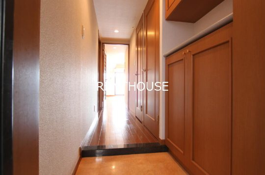 ライオンズマンション調布小島町   玄関