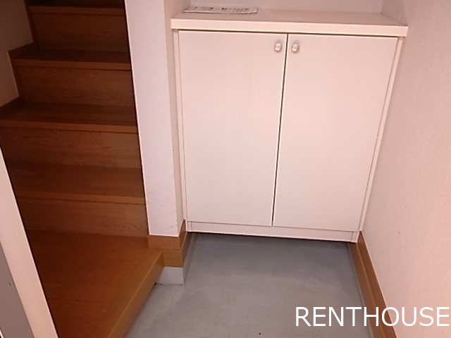 DCラフィネ  玄関