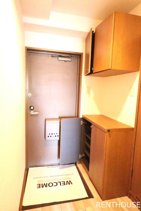 シャイニーヒル 玄関