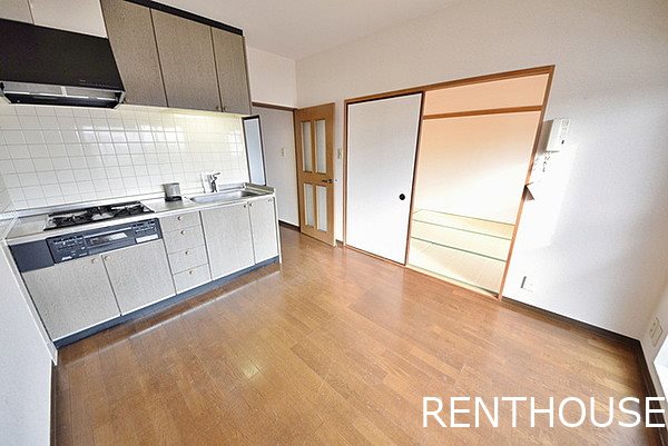 ファインコート西つつじヶ丘   リビング